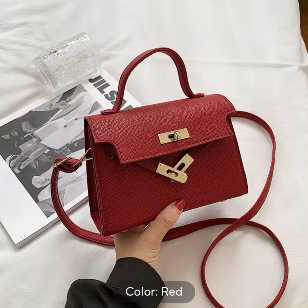 Small Bag with Lock Closure Trendy with Bag Pendant Pegasus Lock Charm All-steel